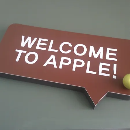 Apple Guest House - Hostel